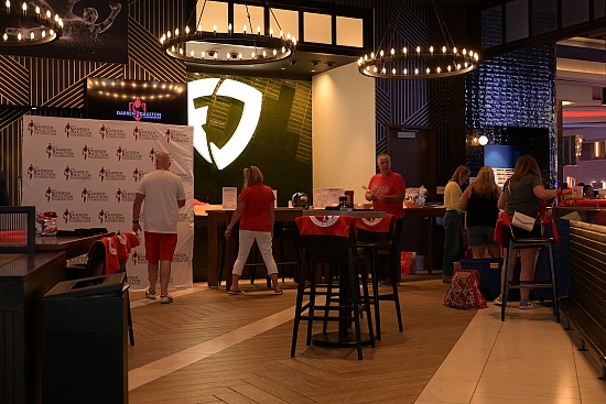 2025-Celebrity Bartending Live!